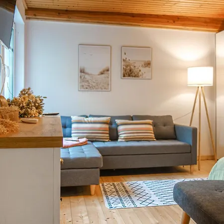 3 Bedroom Gorgeous In Semesterbostad Otterndorf